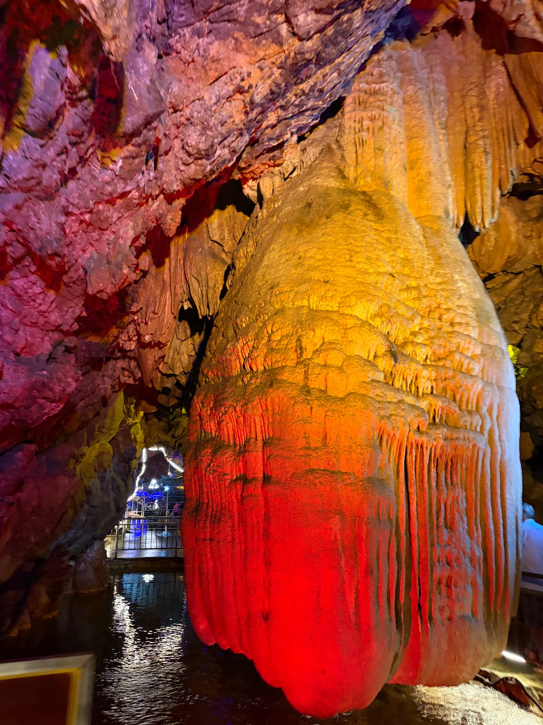 武汉全球通旅行社-咸宁 隐水洞 避暑纳凉