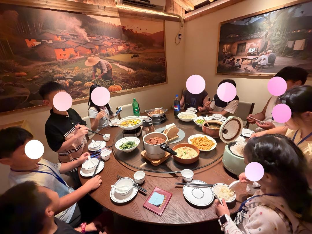 武汉全球通旅行社-老村长 湖北菜 极地海洋店 武汉美食 正餐 团餐