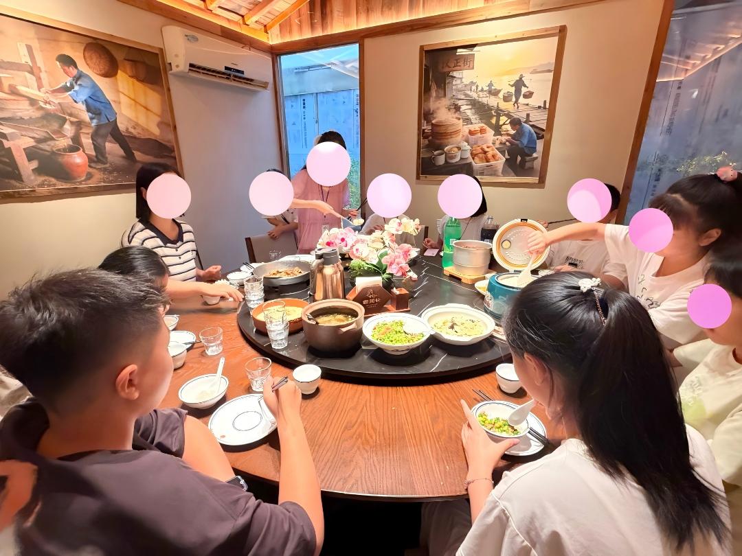 武汉全球通旅行社-老村长 湖北菜 极地海洋店 武汉美食 正餐 团餐